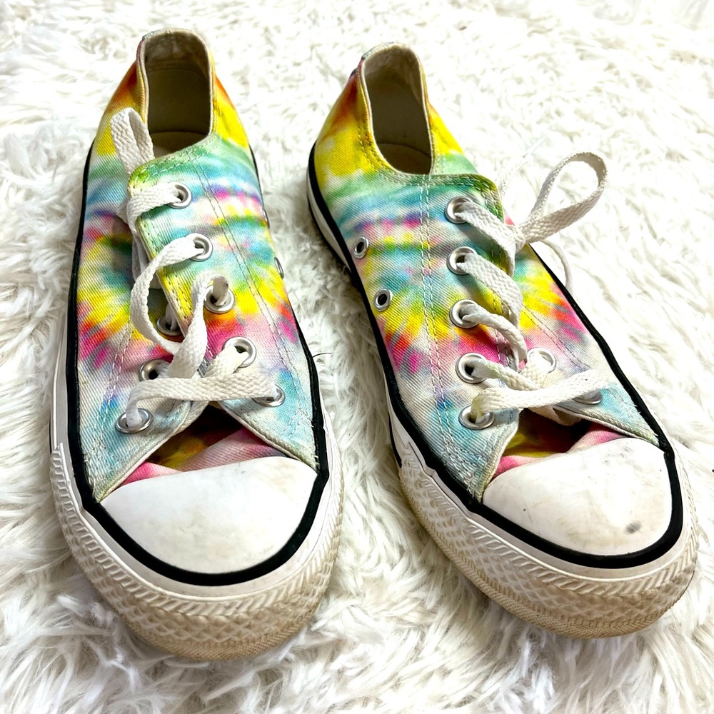 Colorful converse